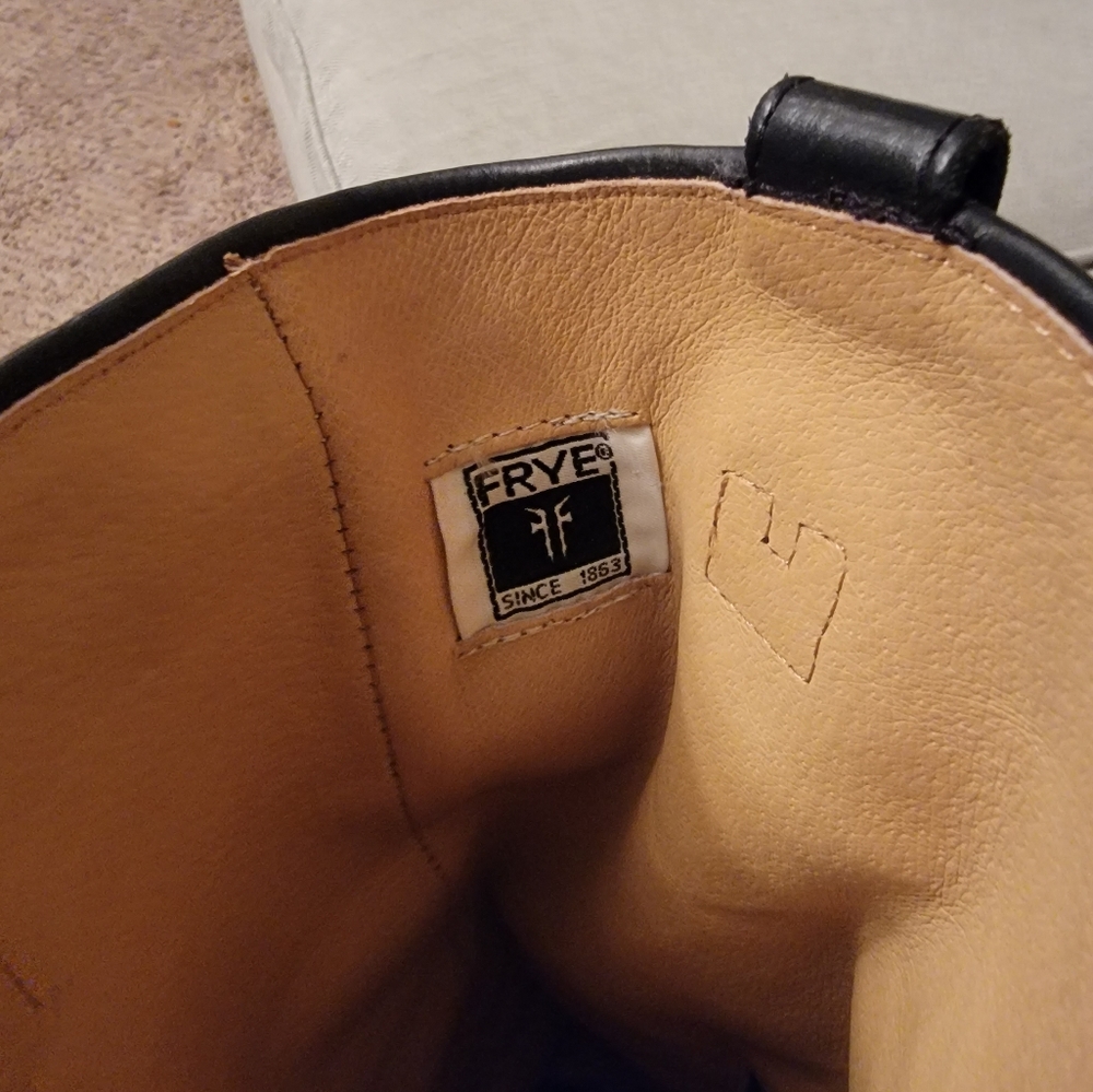 Black Boots - Picture 4 of 4